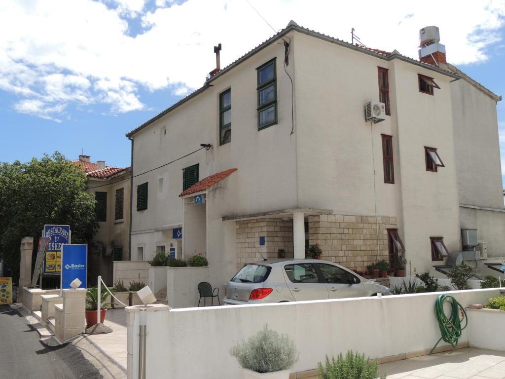 Seaside Apartment Makarska